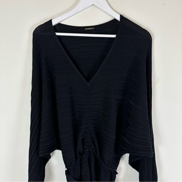 Alexis Porscha Dress in Black Small - Picture 5 of 9